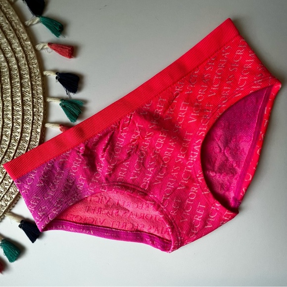 Victoria's Secret Seamless Hiphugger Panty Coral Blaze Small NEW - Picture 6 of 6